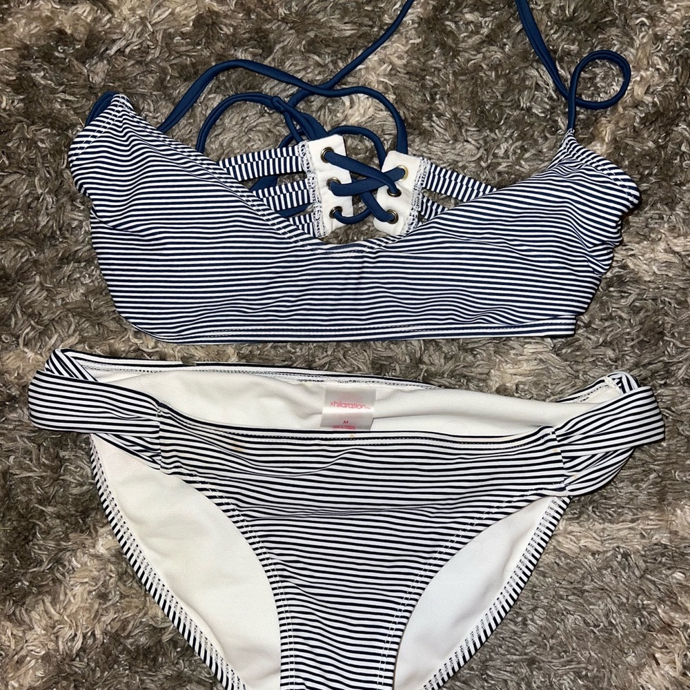 bikini - Picture 1 of 1